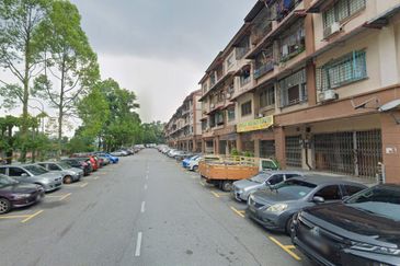 Ground Floor Shop Bukit Pandan High R.O.I Below Market Price Limited