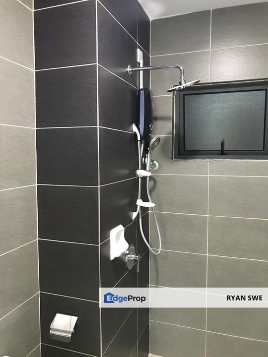 The Henge Condo Low Floor Well Kept 2car parks Strategy Locations KL, Kuala Lumpur, Kepong