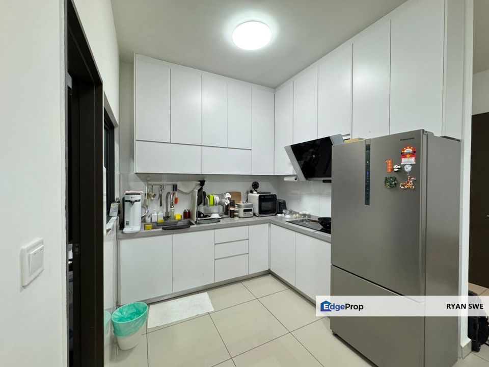 The Henge Condo Low Floor Well Kept 2car parks Strategy Locations KL, Kuala Lumpur, Kepong