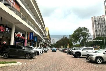 Platinum Mondrian (Pv128)