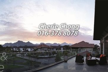 FLORA TROPIKA (THE THOMPSON)