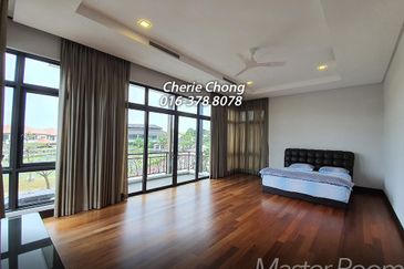 FLORA TROPIKA (THE THOMPSON)