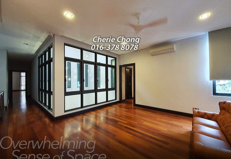 FLORA TROPIKA (THE THOMPSON)