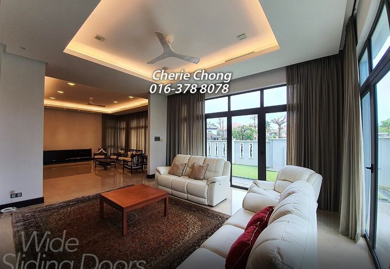 FLORA TROPIKA (THE THOMPSON)