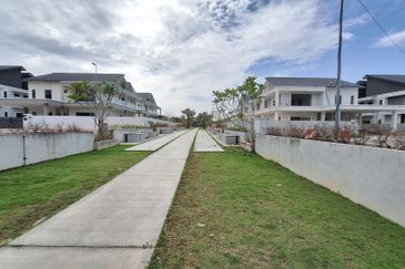 Seri Teratai Bandar Seri Botani Near Simpang Pulai Ipoh