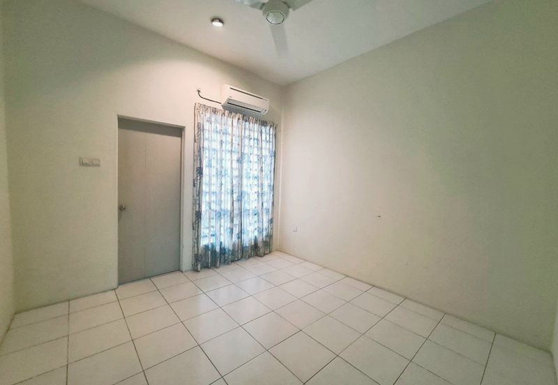 PANORAMA LAPANGAN KINARA