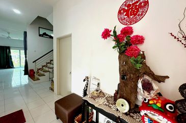 Lahat Mines Double Storey Superlink Terrace House for Sale 