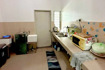 Lahat Mines Double Storey Superlink Terrace House for Sale 