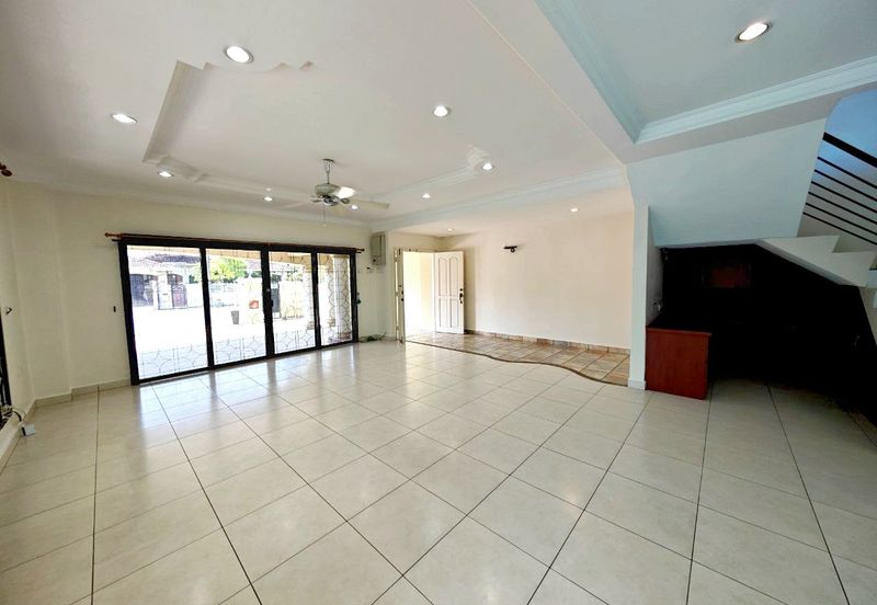 Pasir Pinji Double Storey Semi-D Corner House for Sale 