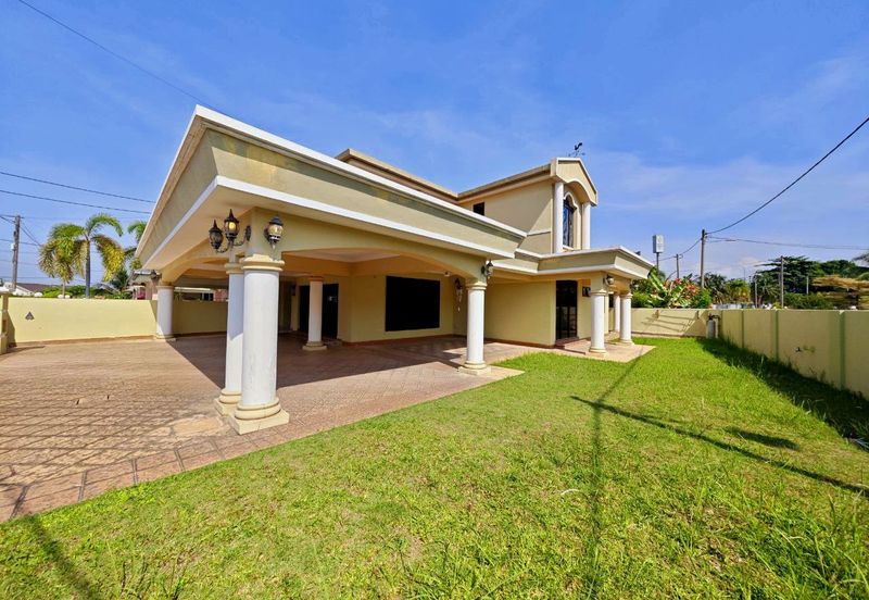 Pasir Pinji Double Storey Semi-D Corner House for Sale 