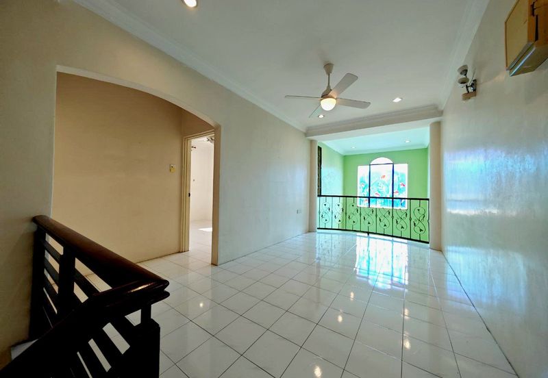 Pasir Pinji Double Storey Semi-D Corner House for Sale 