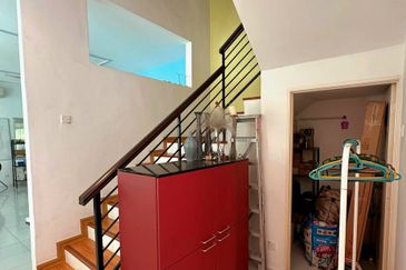 Lahat Mines Double Storey Superlink Intermediate Terrace House for Sale 
