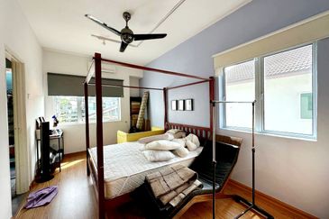 Lahat Mines Double Storey Superlink Intermediate Terrace House for Sale 