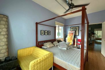 Lahat Mines Double Storey Superlink Intermediate Terrace House for Sale 