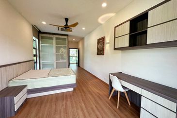 Meru Valley Golf Resort 2 Storey Bungalow with Basement for Sale 