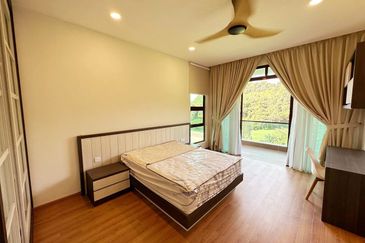 Meru Valley Golf Resort 2 Storey Bungalow with Basement for Sale 