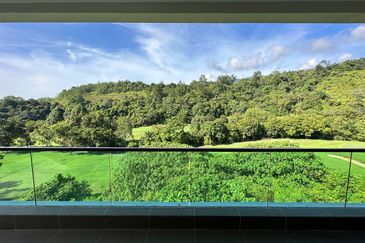 Meru Valley Golf Resort 2 Storey Bungalow with Basement for Sale 