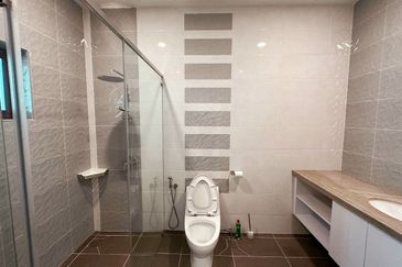 Meru Valley Golf Resort 2 Storey Bungalow with Basement for Sale 