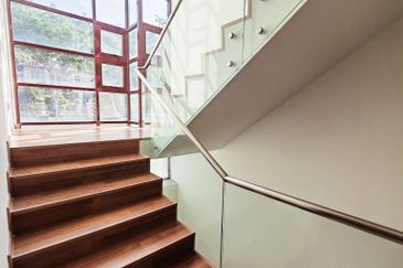 Meru Valley Golf Resort 2 Storey Bungalow with Basement for Sale 