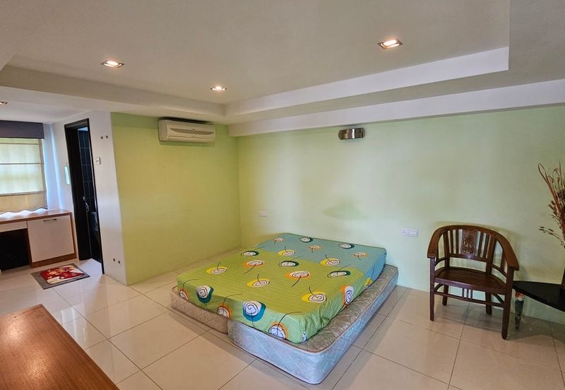 Meru Valley Golf Resort 4 Storey Bungalow for Sale 