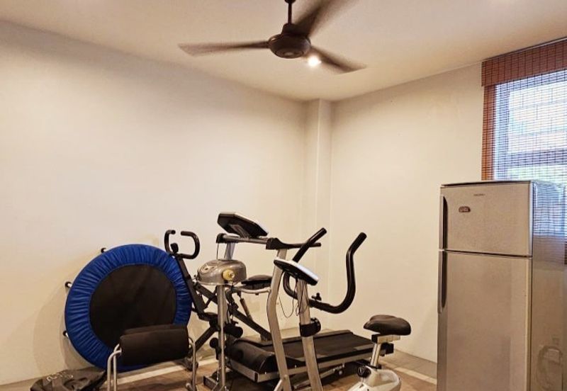 Meru Valley Golf Resort 4 Storey Bungalow for Sale 