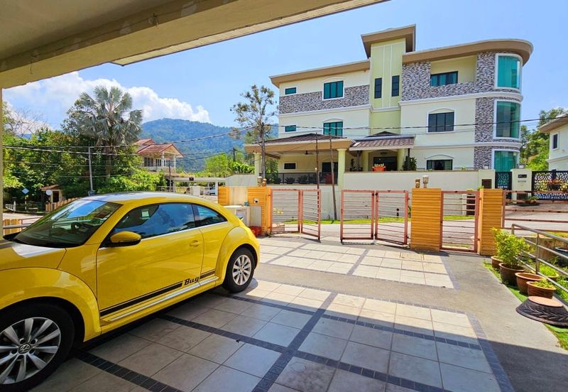 Meru Valley Golf Resort 4 Storey Bungalow for Sale 