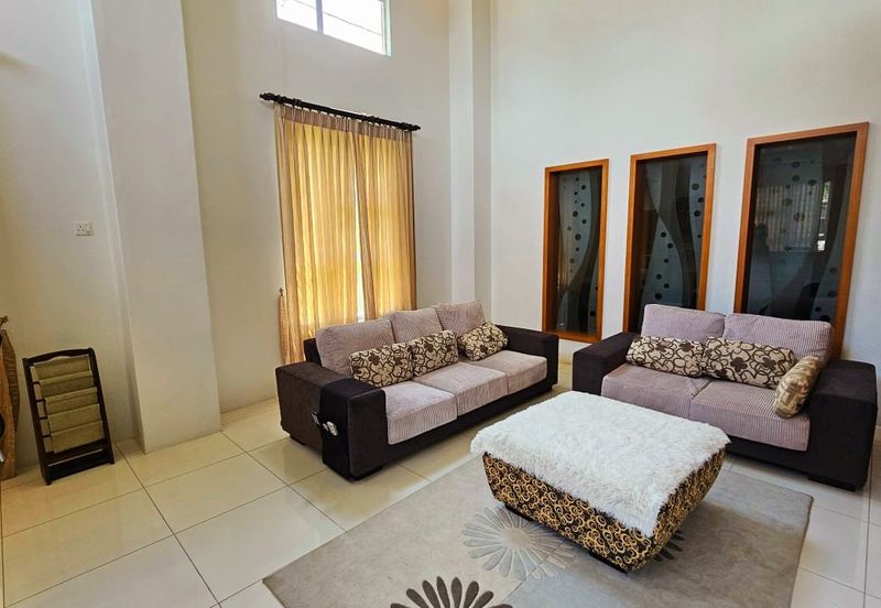 Meru Valley Golf Resort 4 Storey Bungalow for Sale 