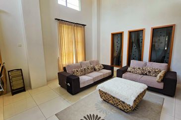 Meru Valley Golf Resort 4 Storey Bungalow for Sale 