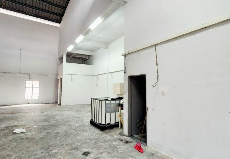 Klebang Indah Industrial Area 1.5 Storey Semi-D Factory for Rent 