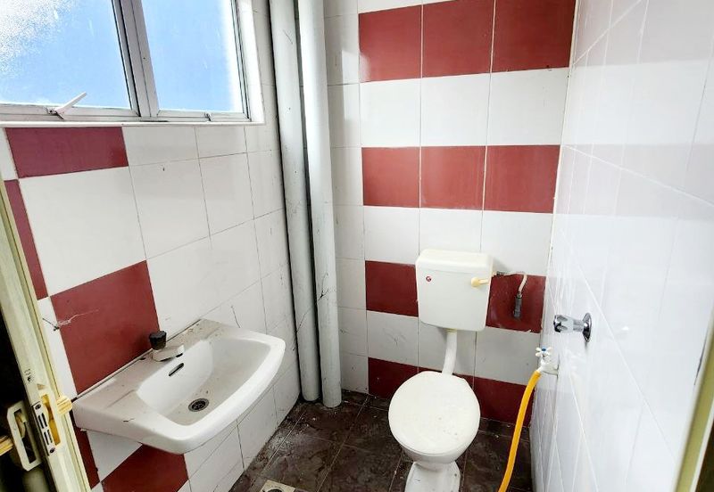 Klebang Indah Industrial Area 1.5 Storey Semi-D Factory for Rent 