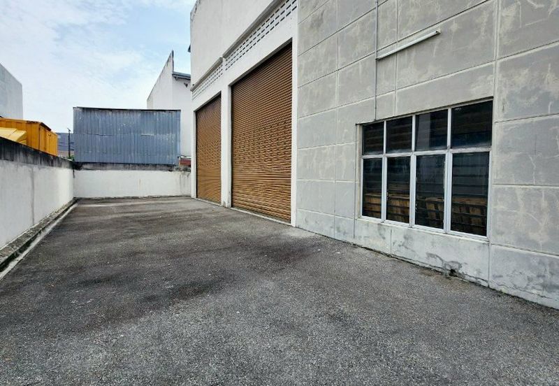 Klebang Indah Industrial Area 1.5 Storey Semi-D Factory for Rent 