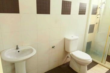 Bougainvillea Bandar Seri Botani Double Storey Terrace House for Rent 