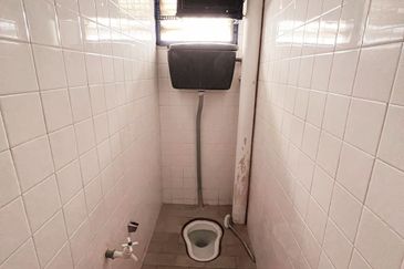 Jalan Kuala Kangsar 2 Storey Shoplot Ground Floor for Rent 