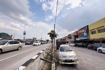 Jalan Kuala Kangsar 2 Storey Shoplot Ground Floor for Rent 