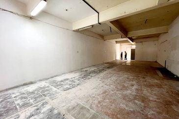 Jalan Kuala Kangsar 2 Storey Shoplot Ground Floor for Rent 