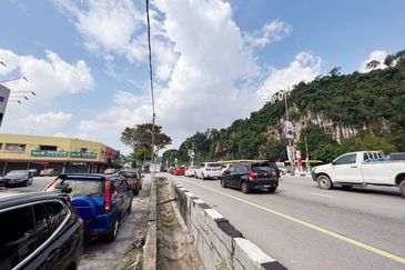 Jalan Kuala Kangsar 2 Storey Shoplot Ground Floor for Rent 