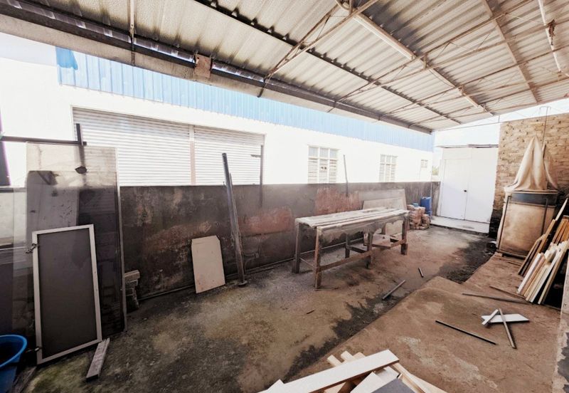 Perindustrian Klebang Bistari 1.5 Storey Semi-D Factory for Sale 