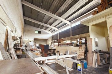 Perindustrian Klebang Bistari 1.5 Storey Semi-D Factory for Sale 