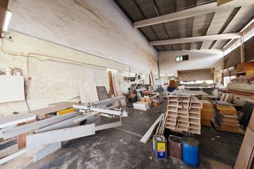 Perindustrian Klebang Bistari 1.5 Storey Semi-D Factory for Sale 