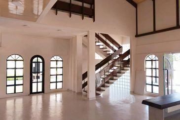 Tigerlane Renovated Double Storey Bungalow for Rent 