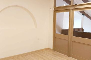 Tigerlane Renovated Double Storey Bungalow for Rent 