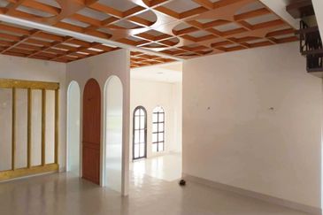 Tigerlane Renovated Double Storey Bungalow for Rent 