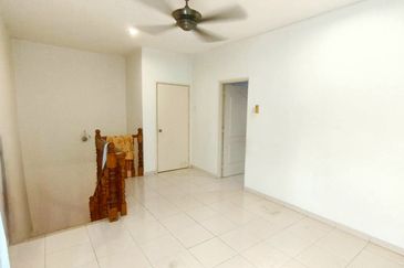 Ipoh Garden East 2.5 Storey Terrace House for Sale 