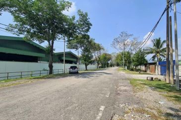 Chemor Bungalow Factory For Sale 