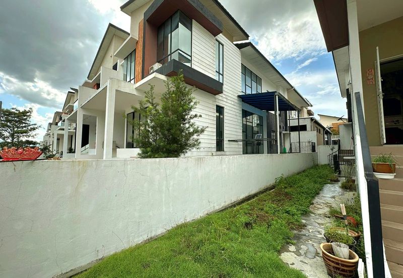 Ipoh South Precinct, Panorama Lapangan Perdana 3 Storey Semi-D House For Sale 