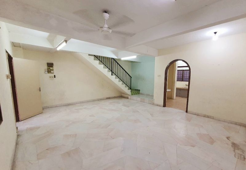 Menglembu Taman Bukit Kledang 2 Storey Terrace House Endlot For Sale 