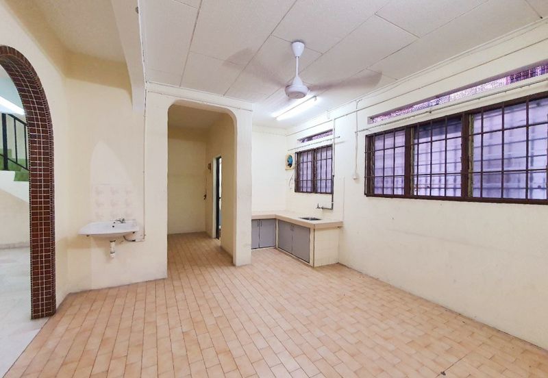 Menglembu Taman Bukit Kledang 2 Storey Terrace House Endlot For Sale 