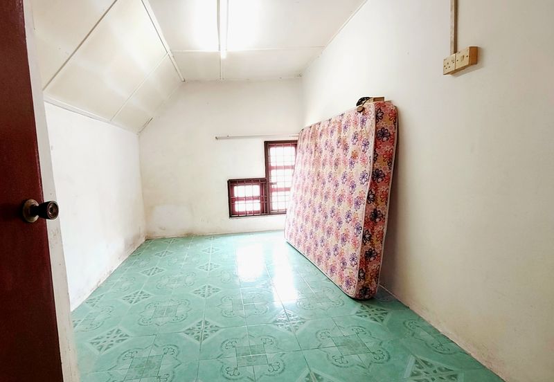 Falim Taman Mas 2.5 Storey Terrace House for Sale 