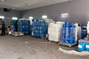 Kawasan Perindustrian Sri Rapat Semi-D Corner Factory For Rent 