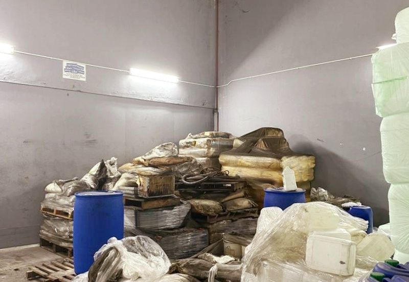 Kawasan Perindustrian Sri Rapat Semi-D Corner Factory For Rent 